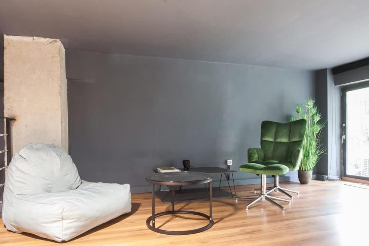 Trendy Industrial Apt Next To Museum Of Acropolis Athen Exterior foto